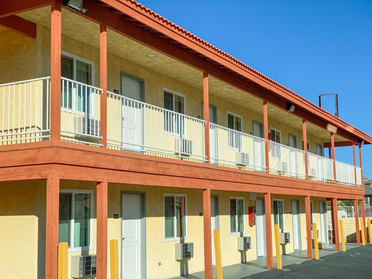 Mojave Inn Victorville Buitenkant foto