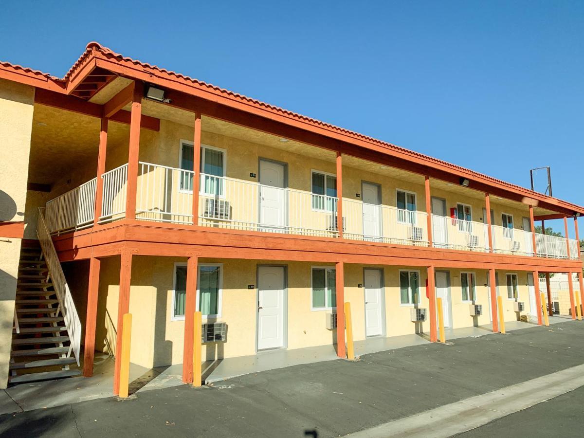 Mojave Inn Victorville Buitenkant foto