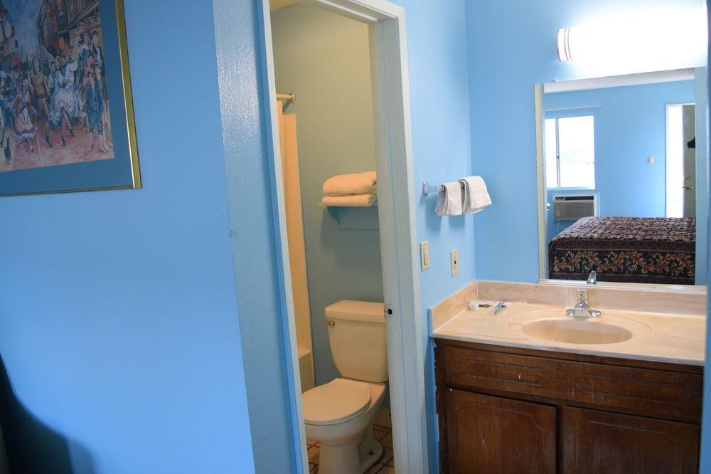 Mojave Inn Victorville Buitenkant foto
