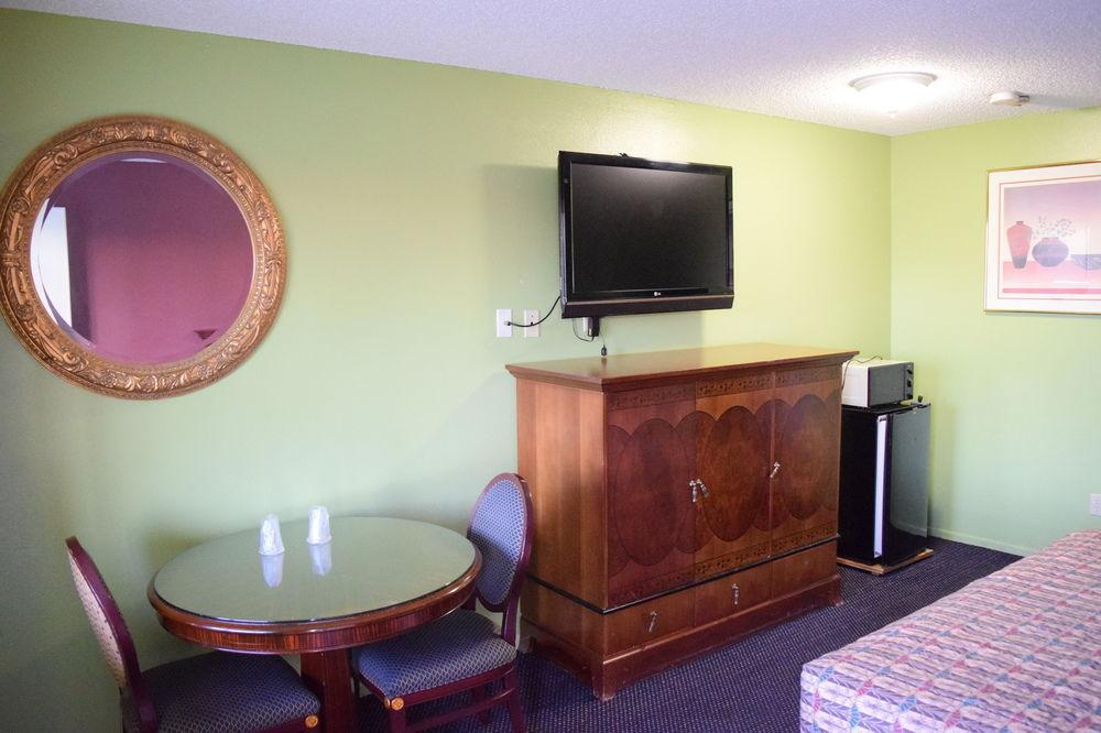 Mojave Inn Victorville Buitenkant foto