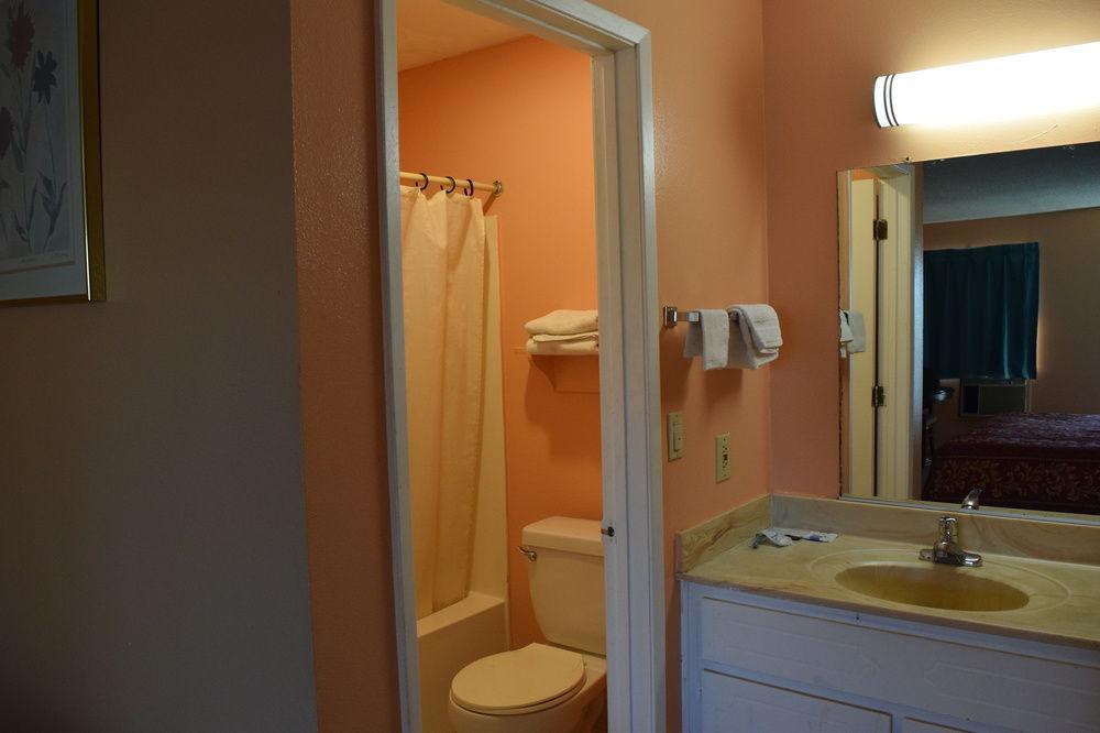 Mojave Inn Victorville Buitenkant foto