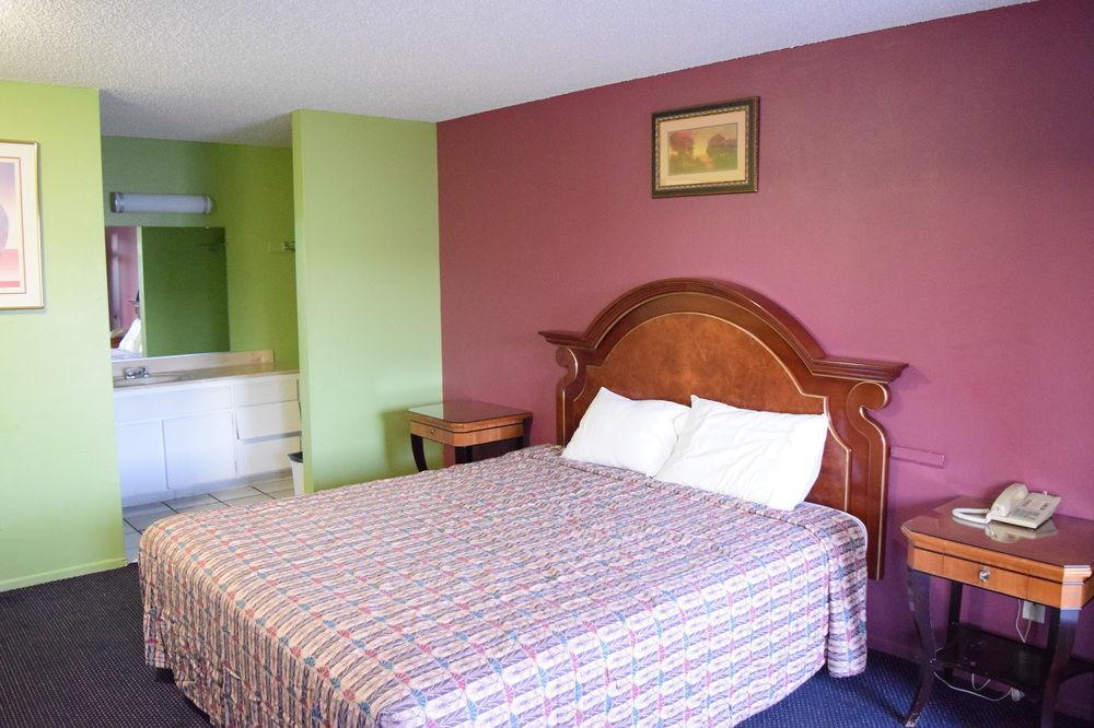 Mojave Inn Victorville Buitenkant foto