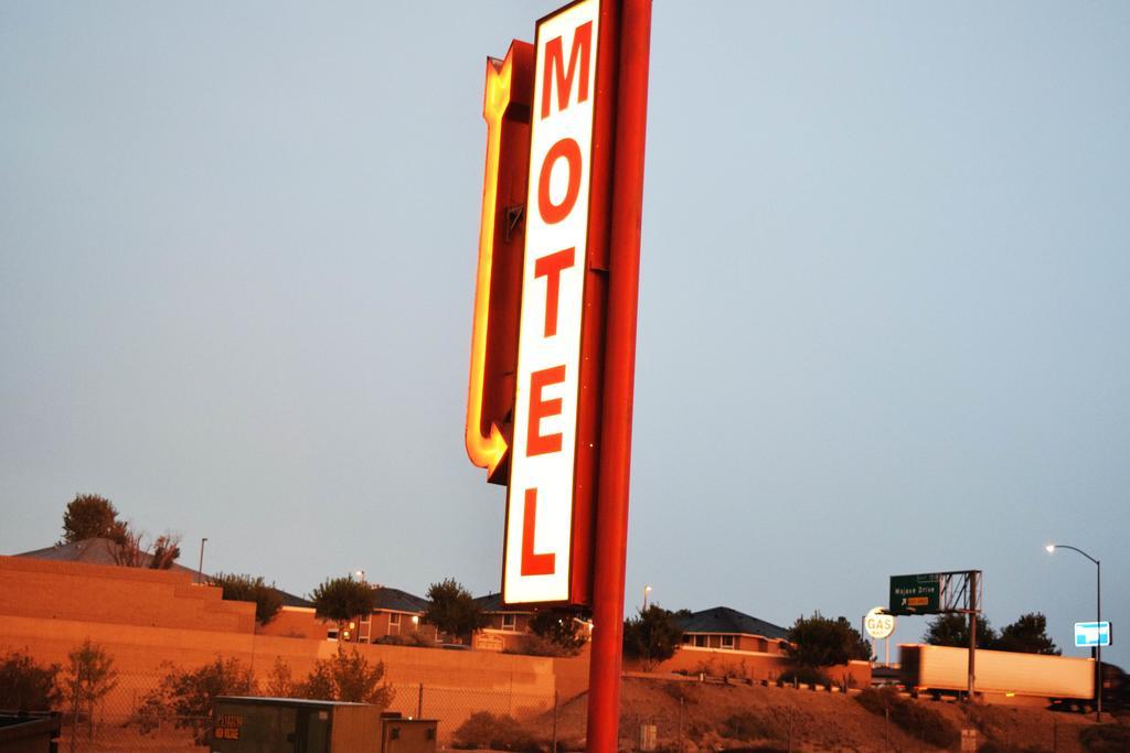 Mojave Inn Victorville Buitenkant foto